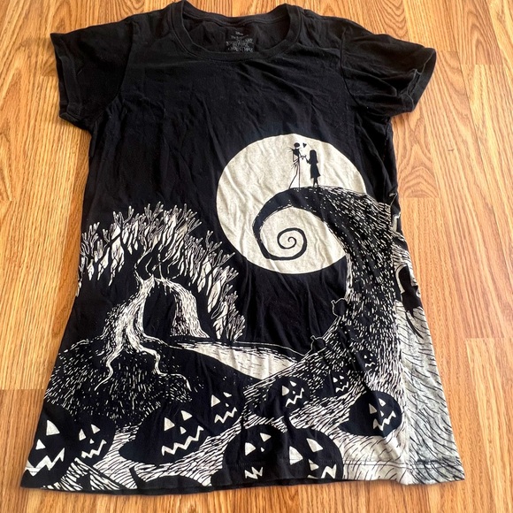Nightmare Before Christmas Black Jack & Sally Graveyard Rare Tee women’s medium - Picture 1 of 8
